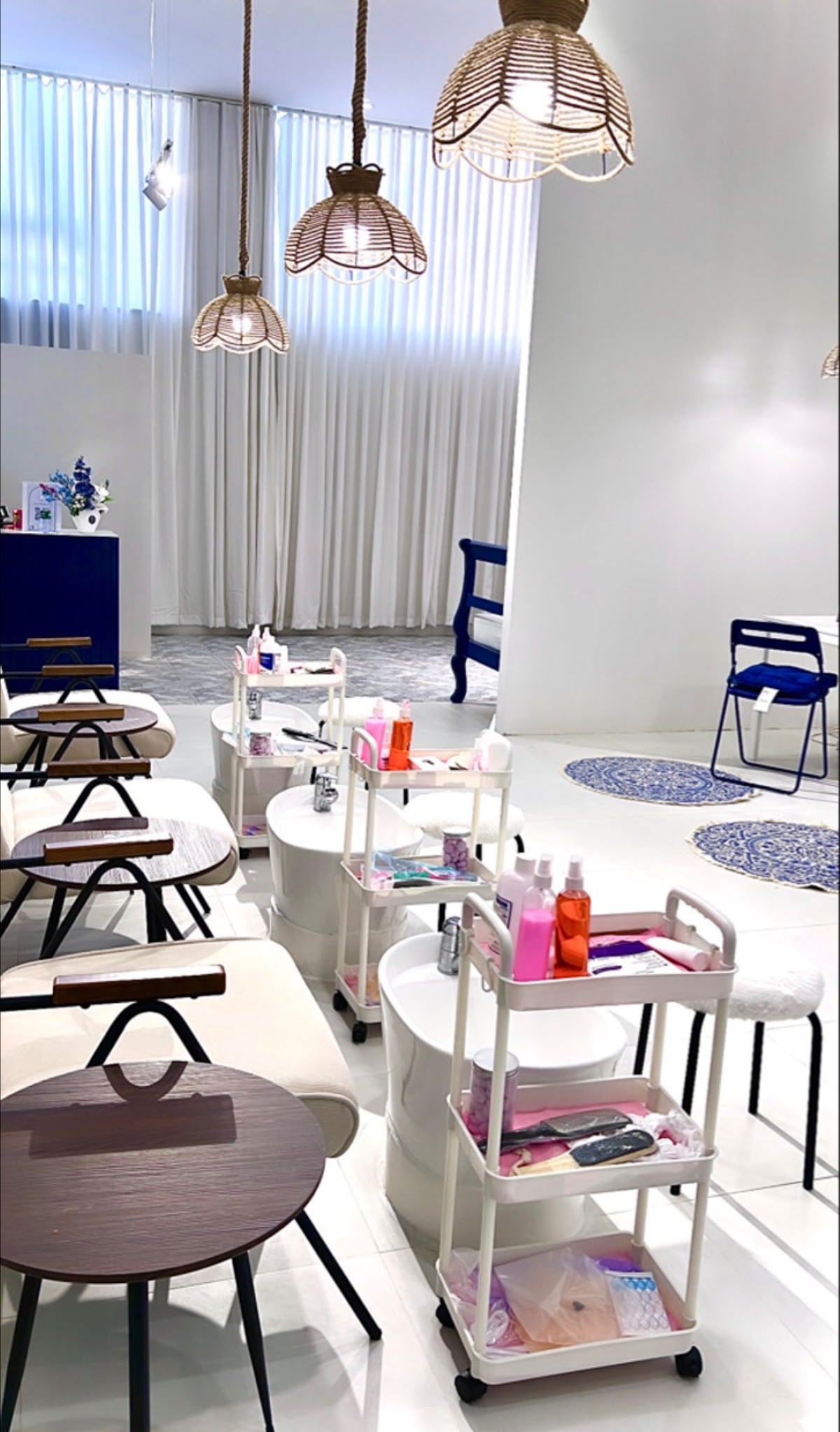 Lisa Women's Salon