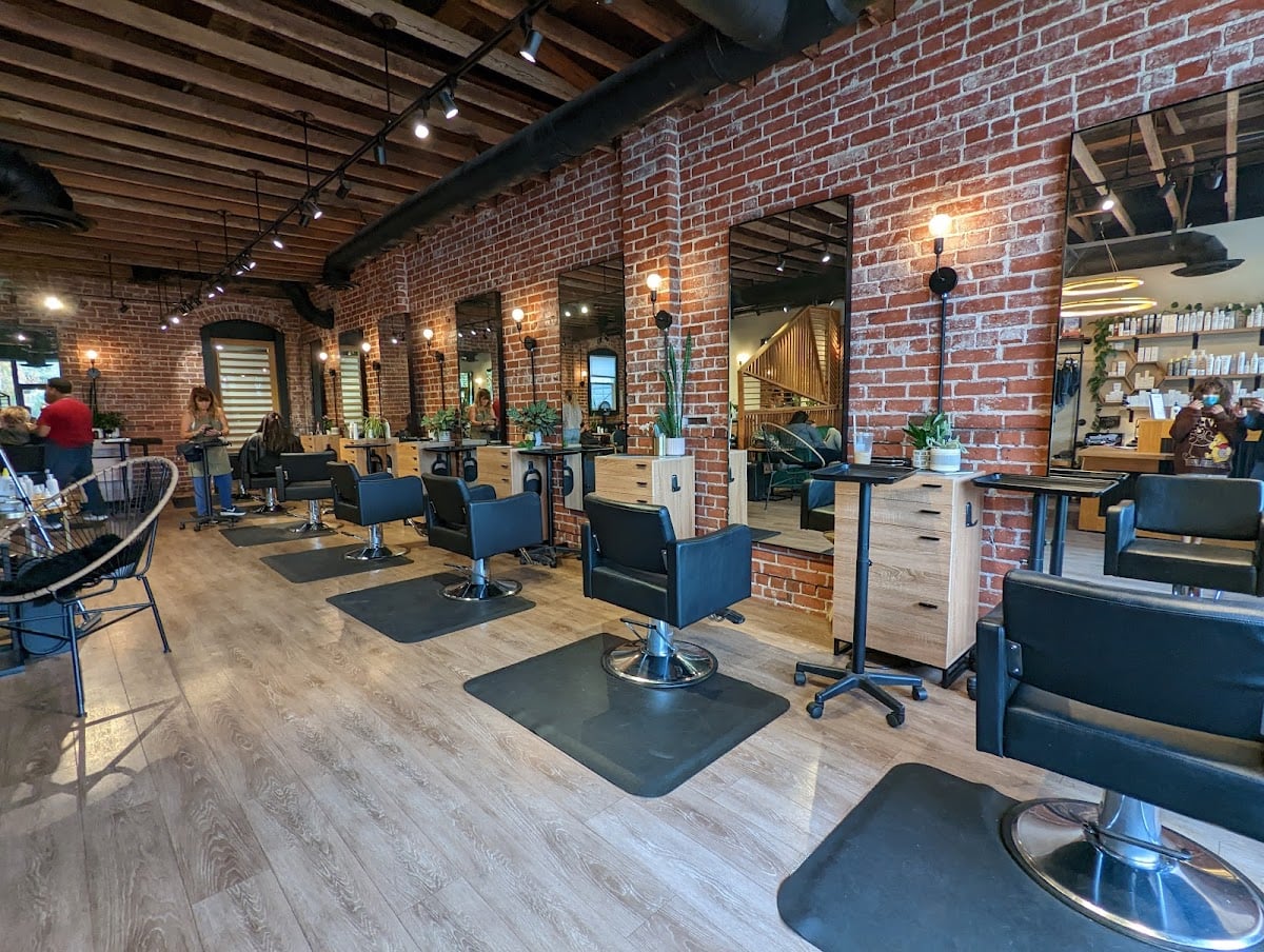 Dames Beauty Bar