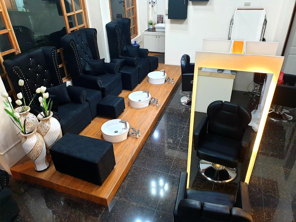 MAKEOVER Salon and Aesthetic Center