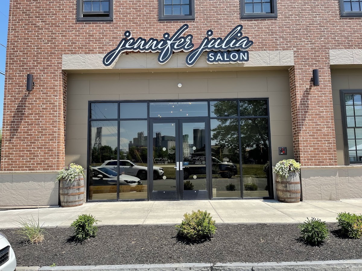 Jennifer Julia Salon