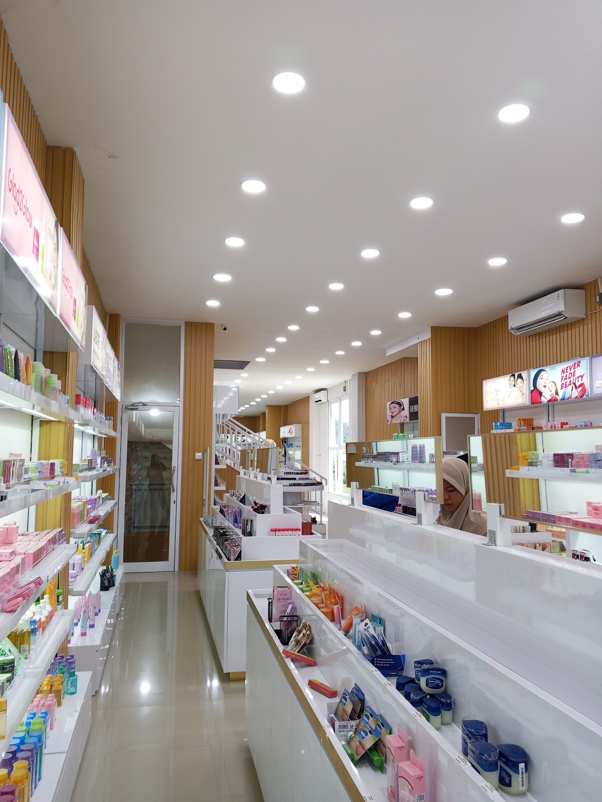 MLUX BEAUTY YOTEFA JAYAPURA