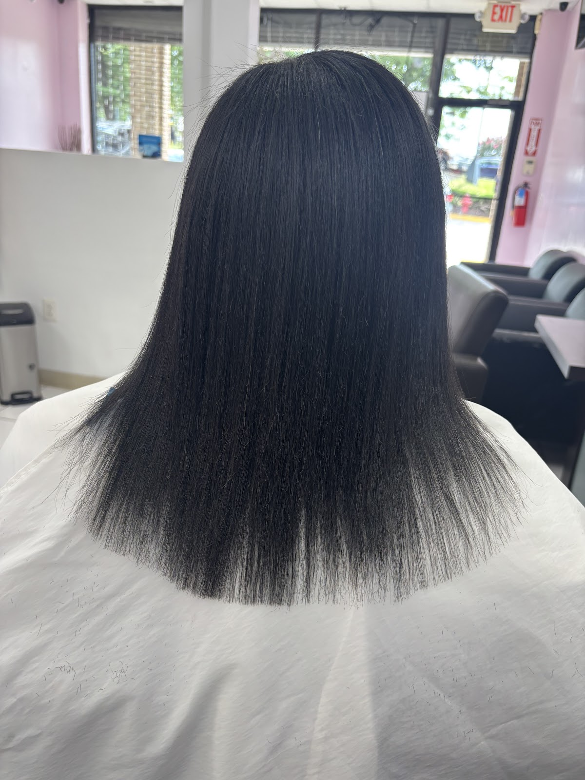J & R Dominican Salon