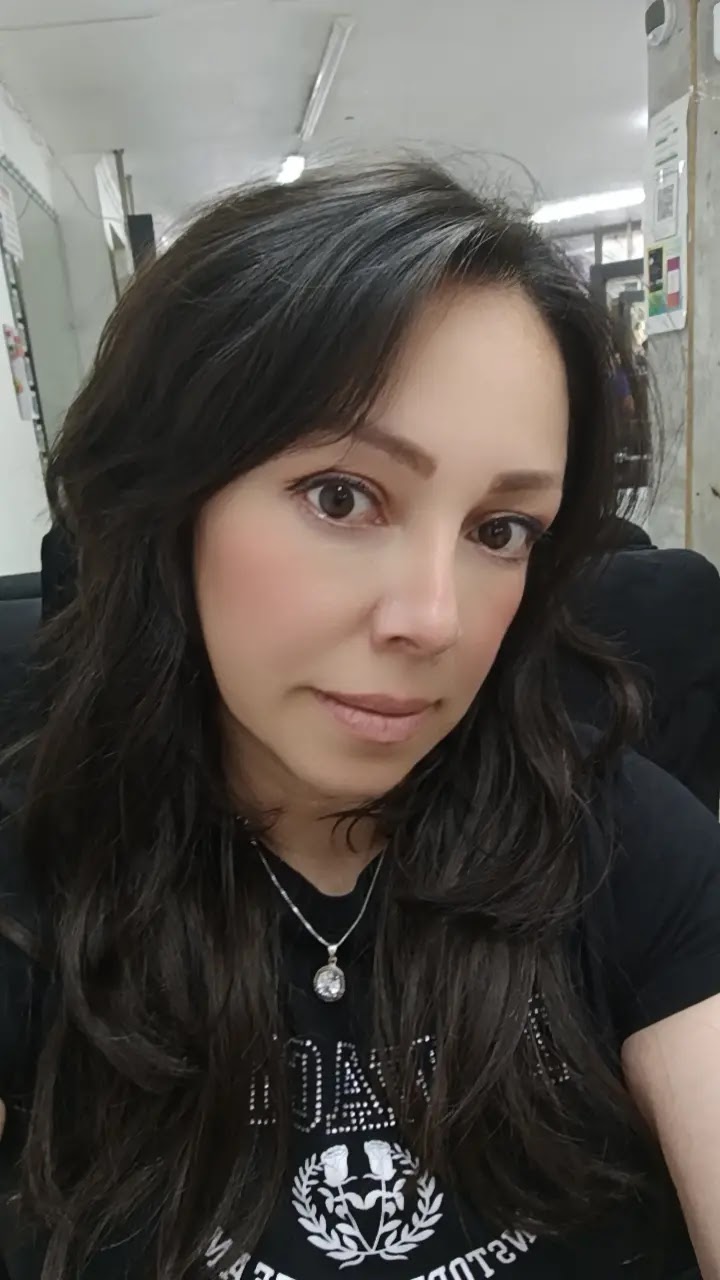 Claudia Castellanos Estilista Profesional