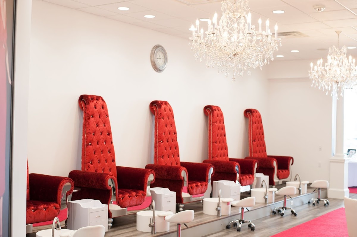Hollywood Beauty Lounge & Day Spa
