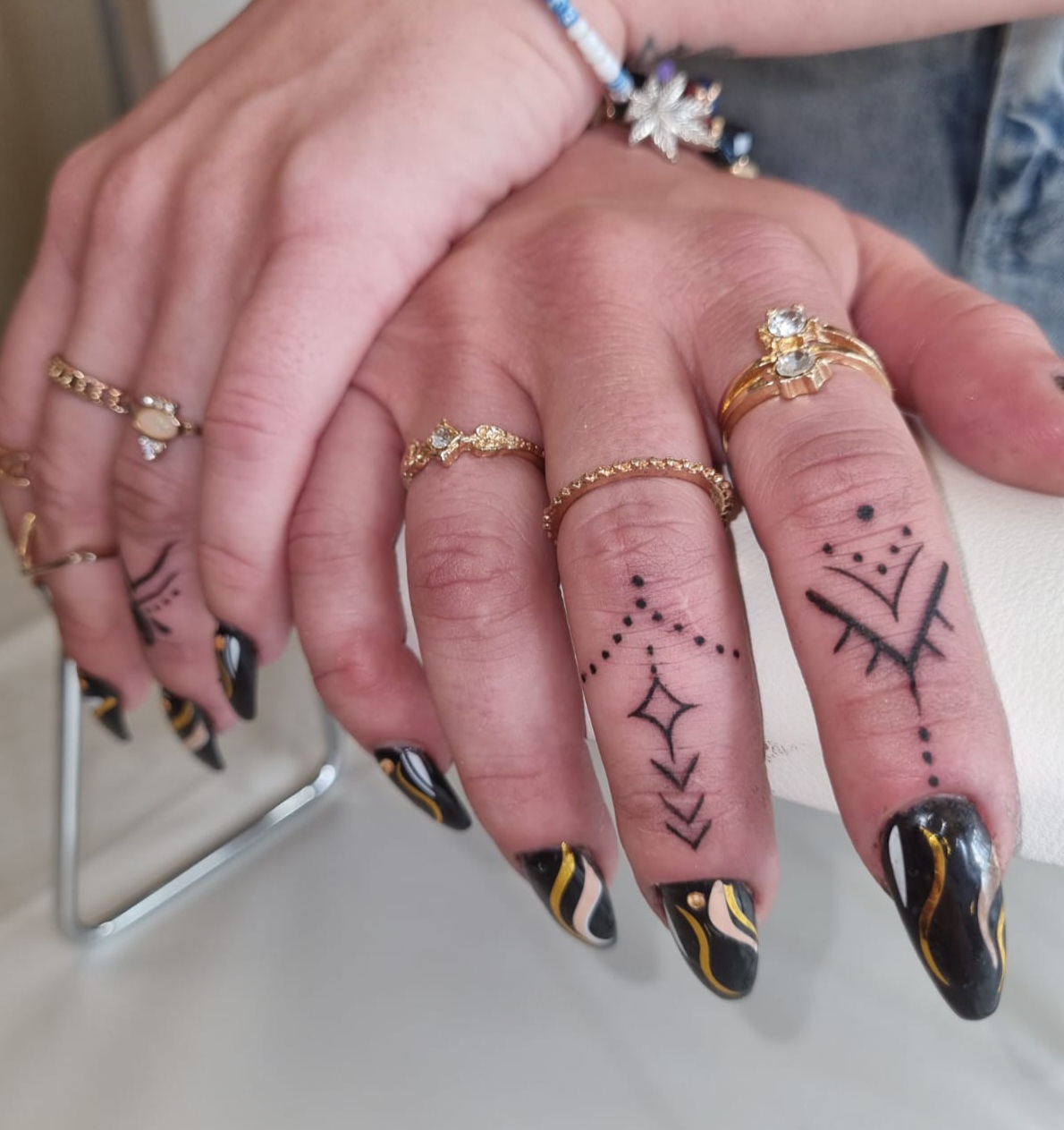 Brows Ink.