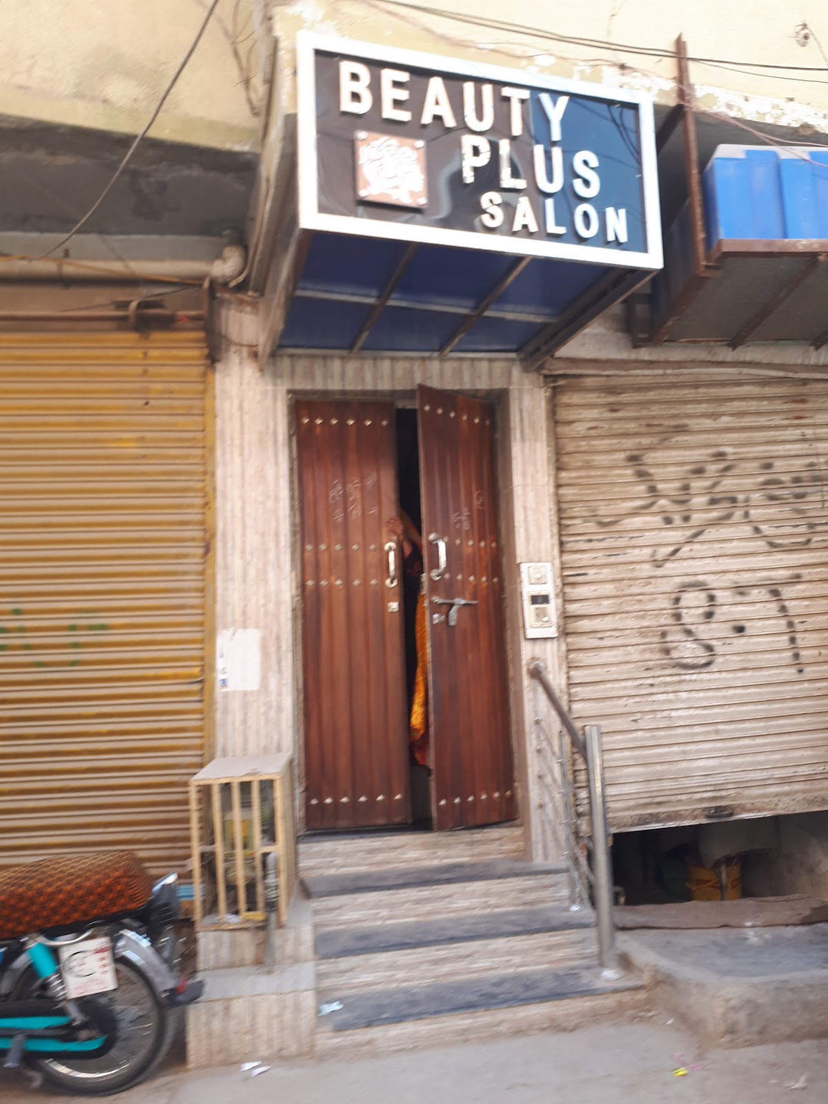 Beauty Plus Saloon