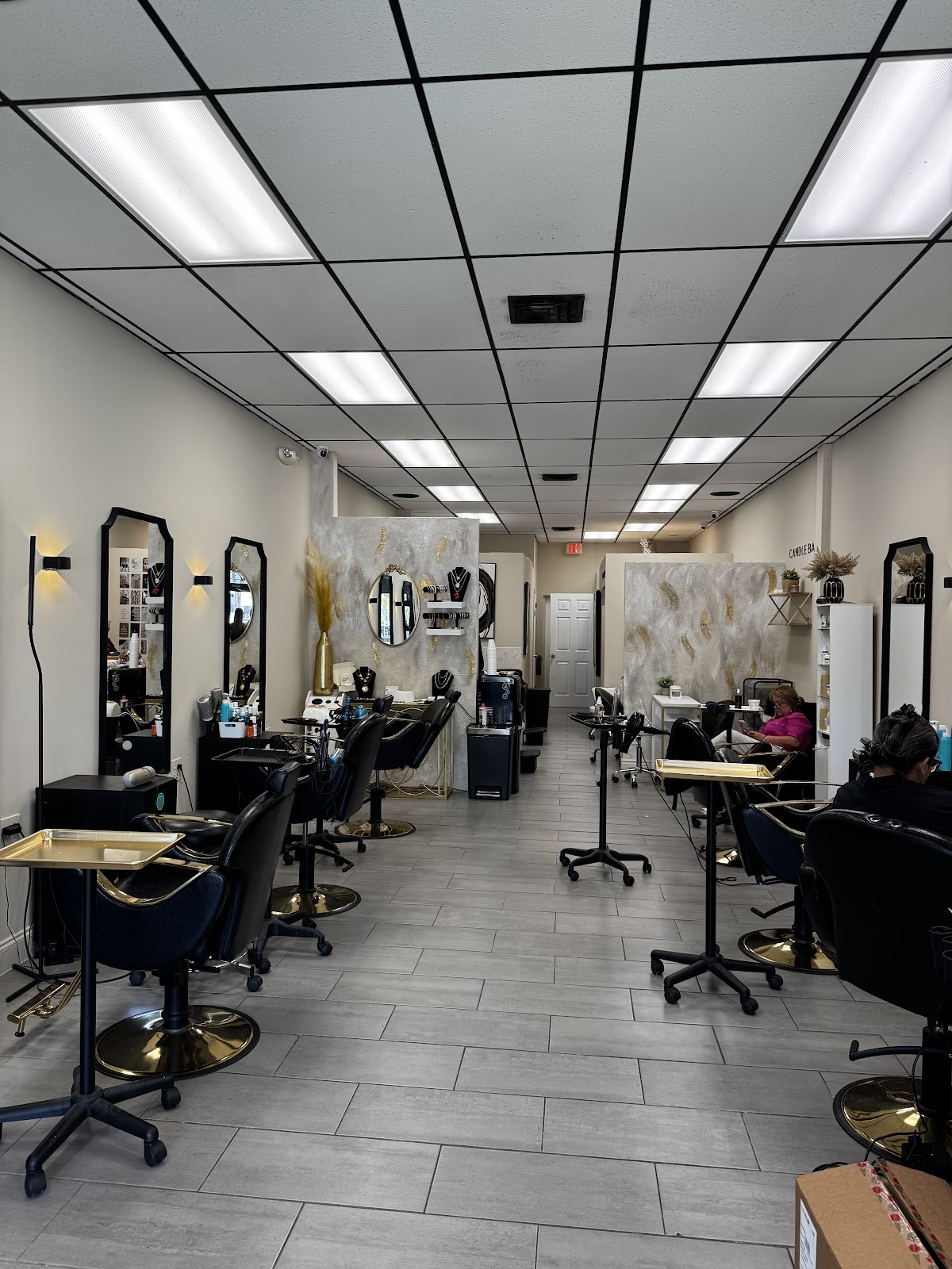 Almaria Beauty Bar