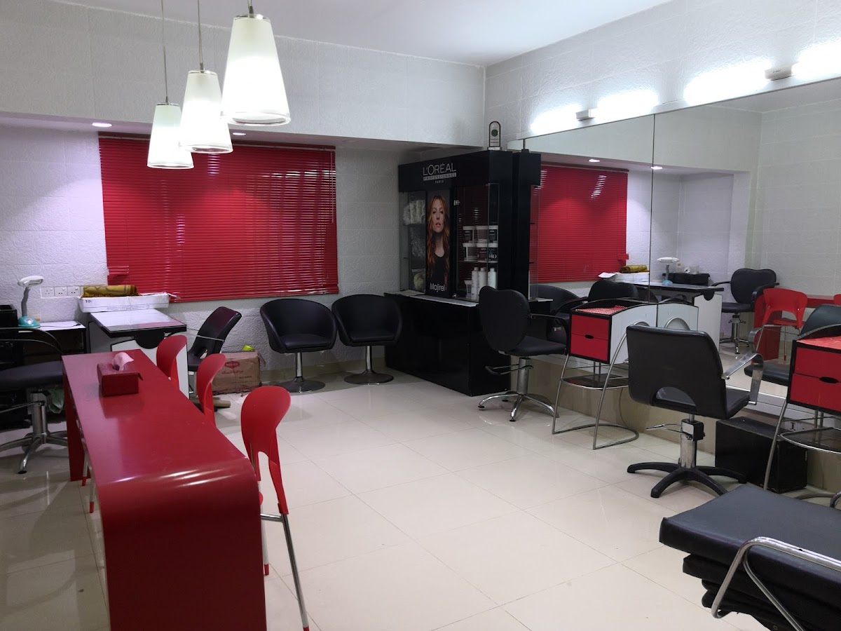 Living Doll Beauty Parlor