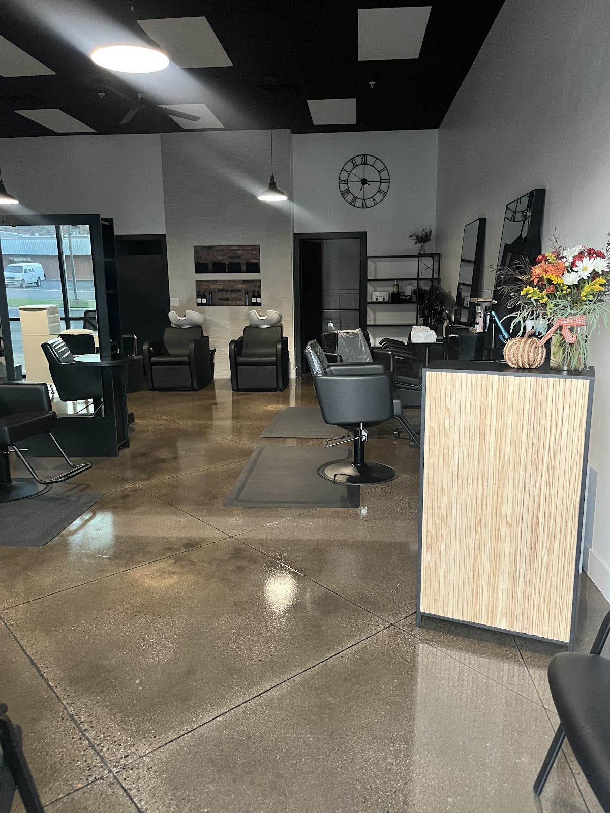 Rare Beauty Salon