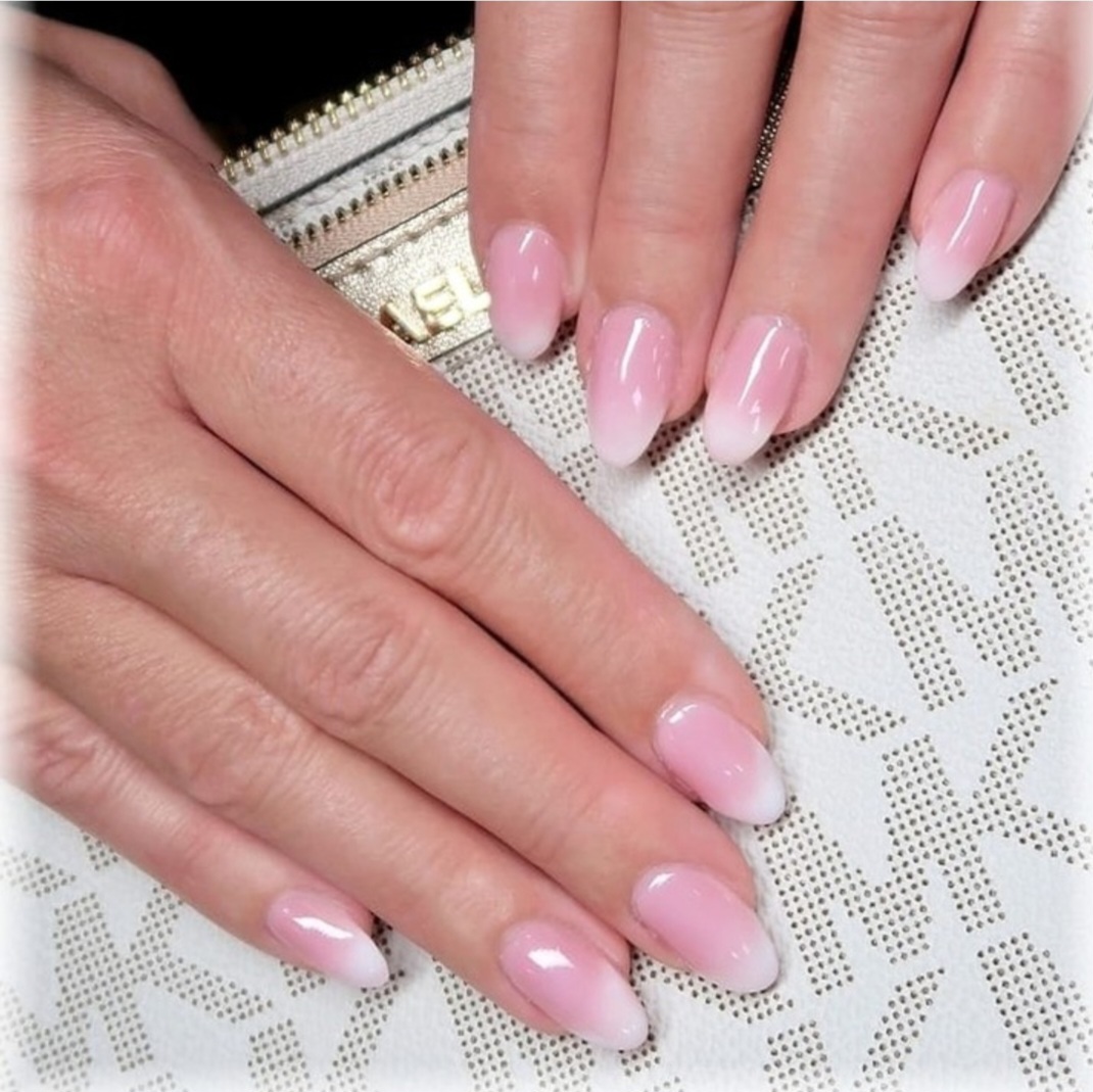 Elegant Nails & Microblading Liege