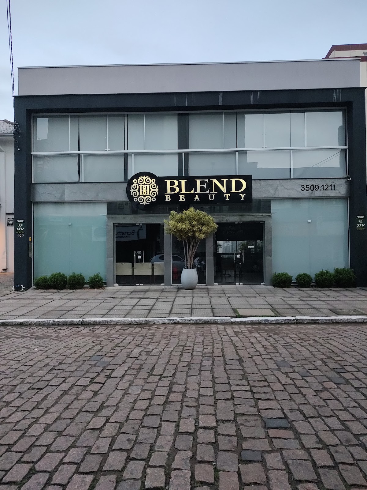 Blend Beauty