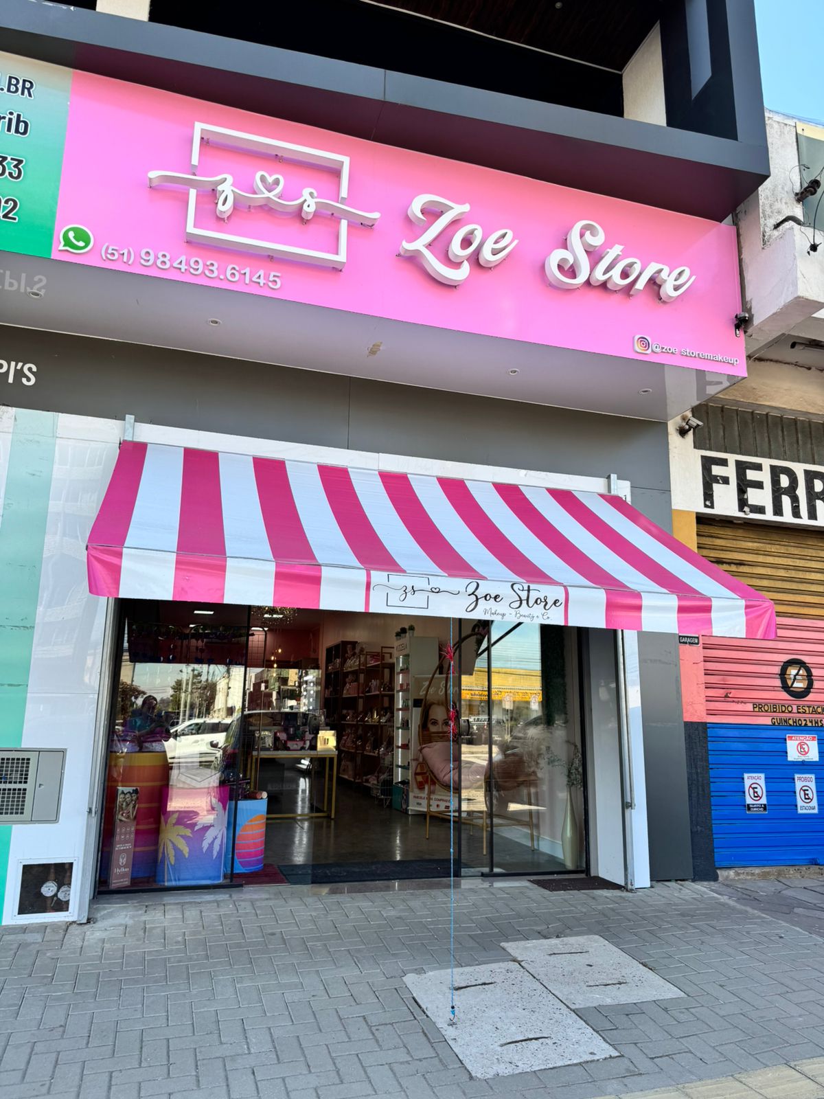 Zoe Store Makeup