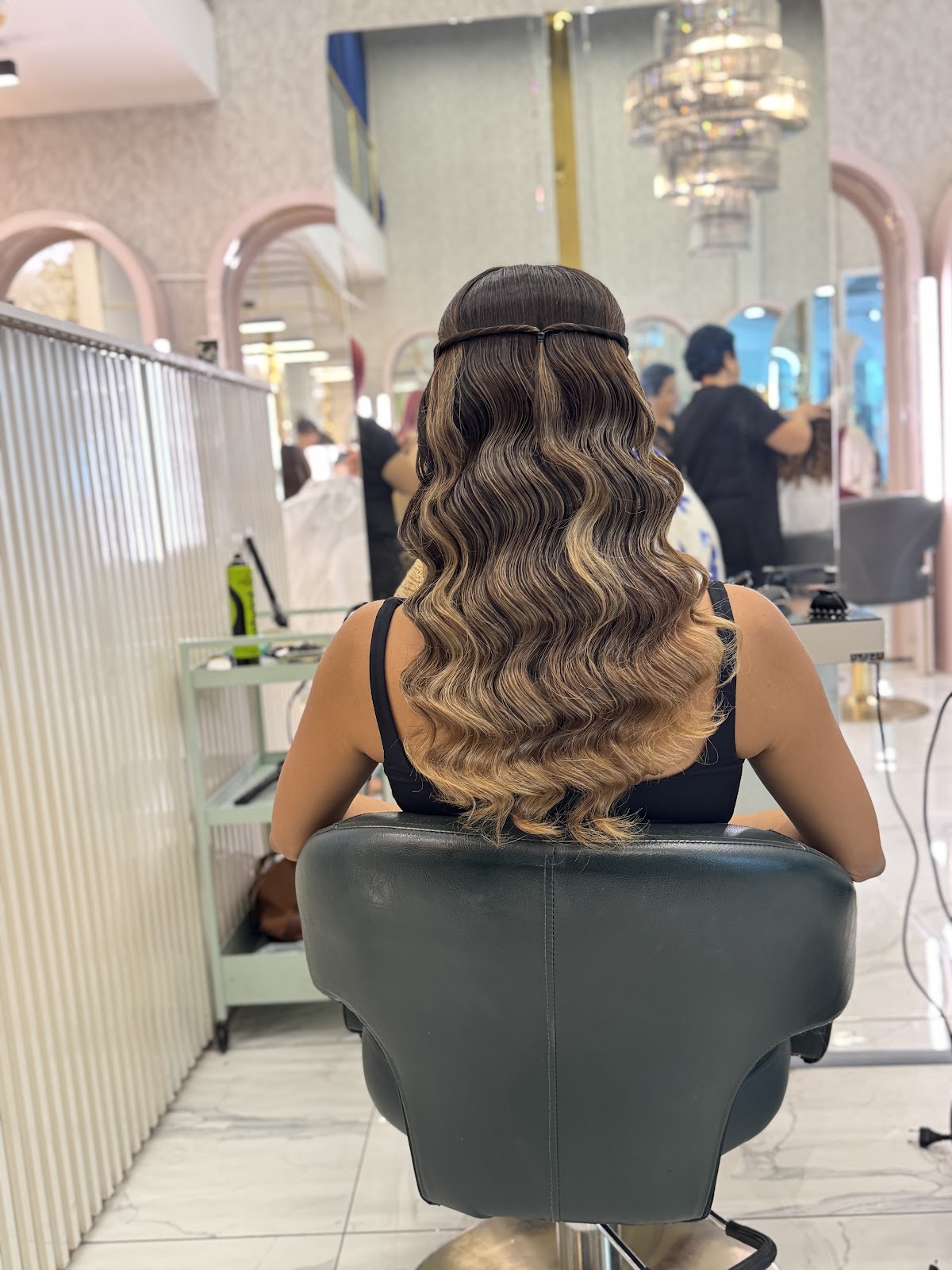Maya Hair & Make Up Dedeman