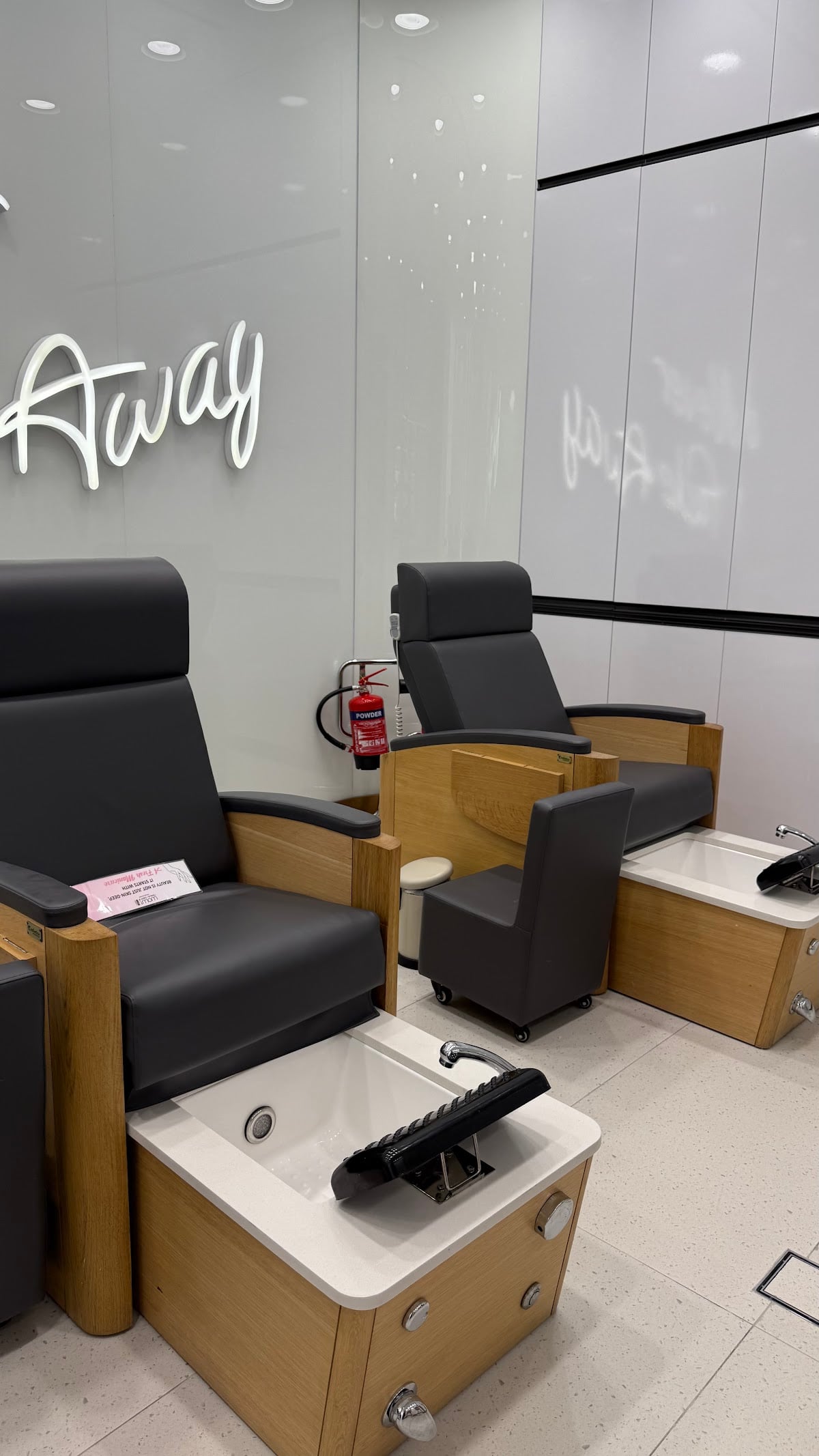 WOW Beauty Salon