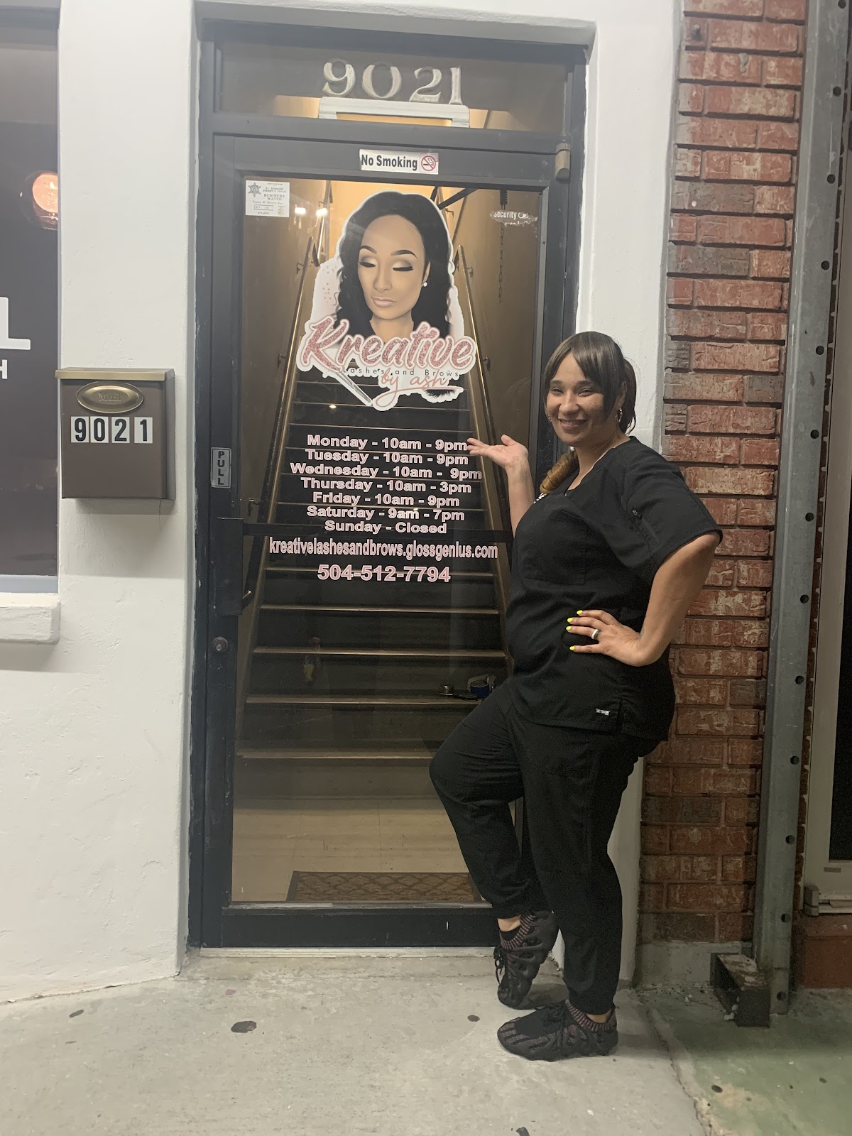 Kreative Lashes & Brows by~Ash LLC.