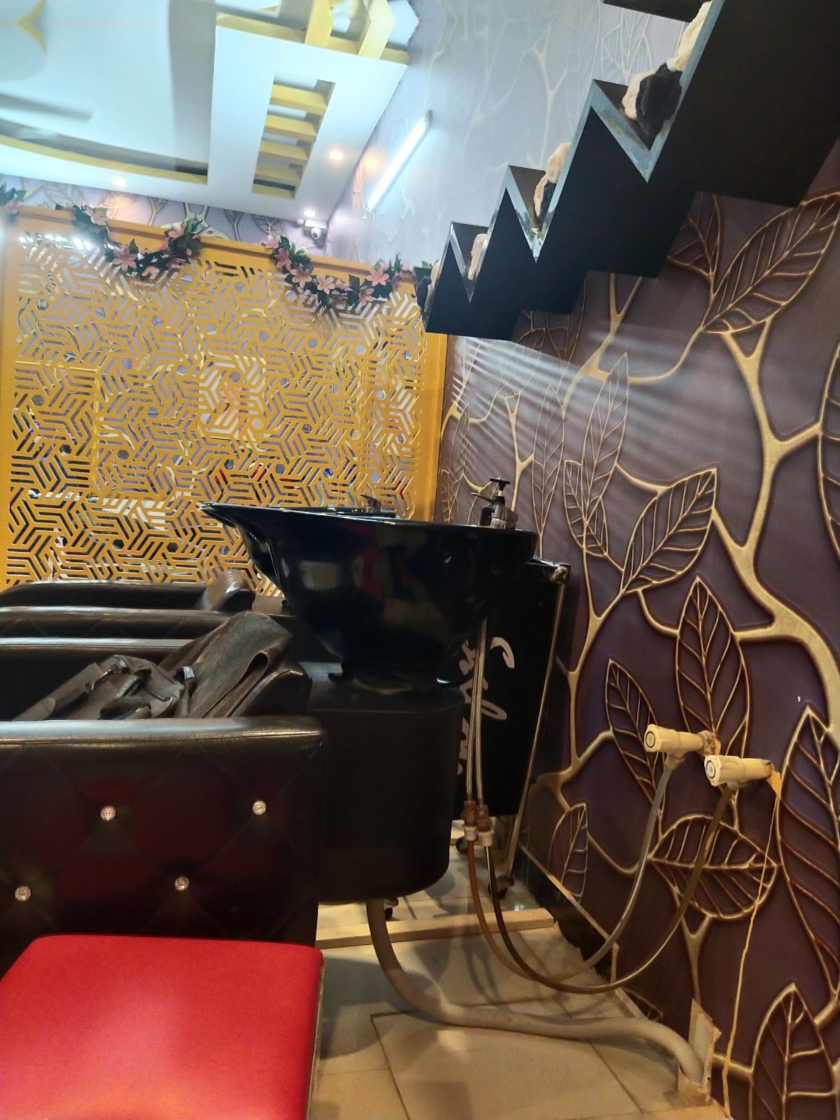 Glow & Go Salon