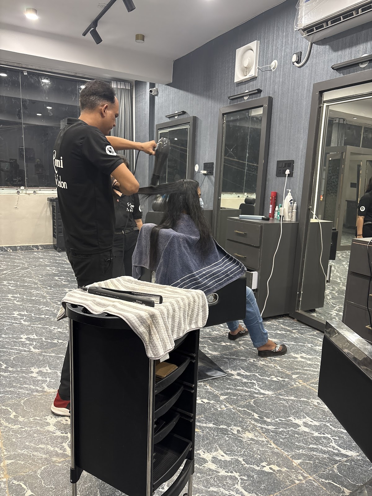 Romi's Family Salon
