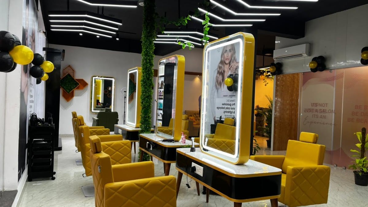 Studieo7 Signature Lounge Family Salon and Bridal Studio