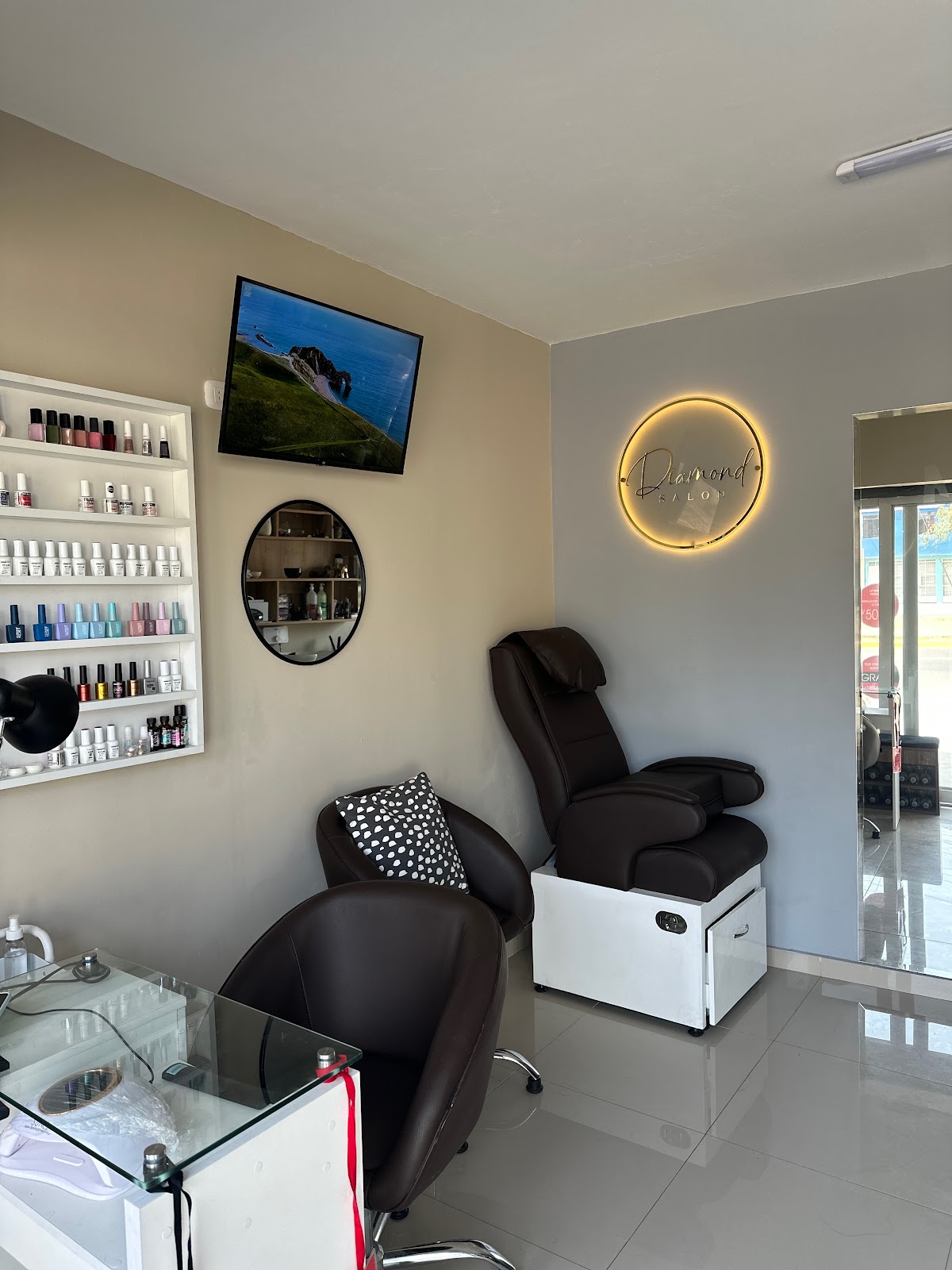 Diamond Salon
