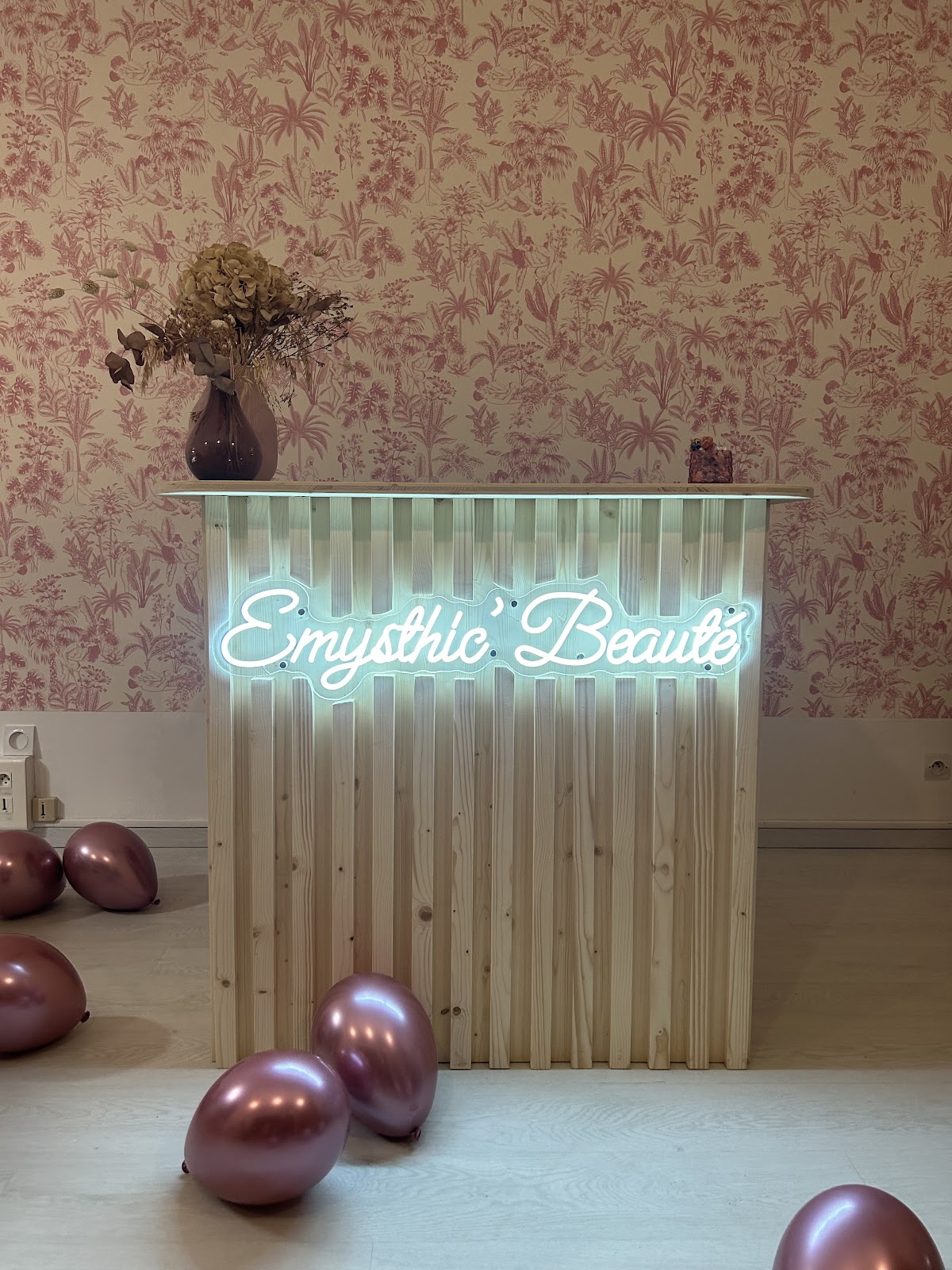 Emysthic Beaute