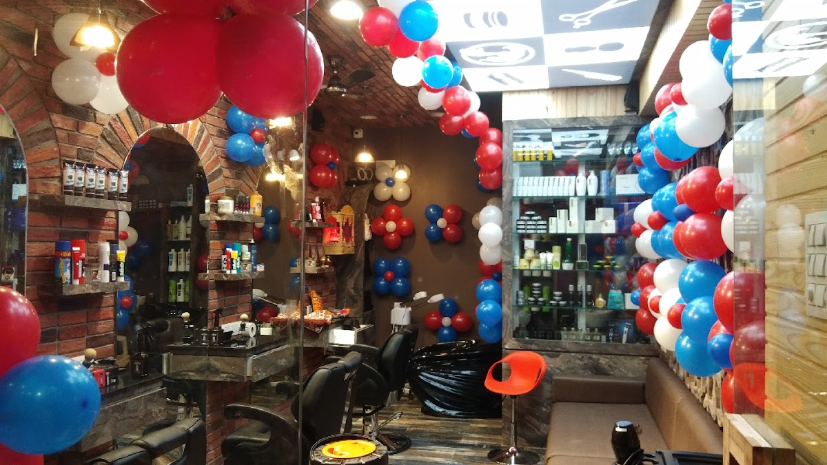 New Collegian hair salon