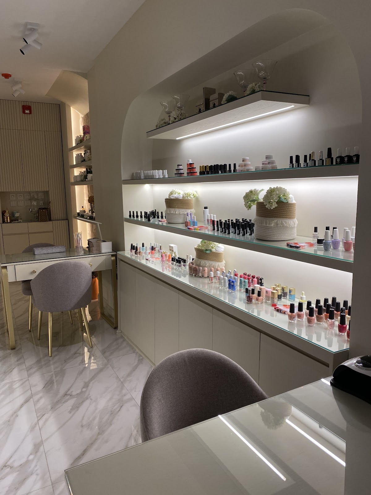 Gabriella Salon