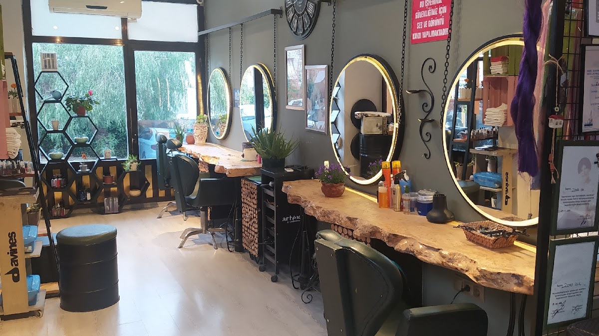 Salon Aura