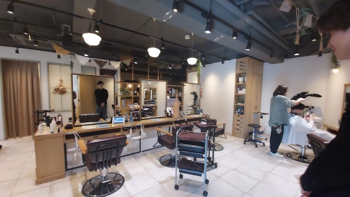 HAIR & MAKE EARTH Kodairaten