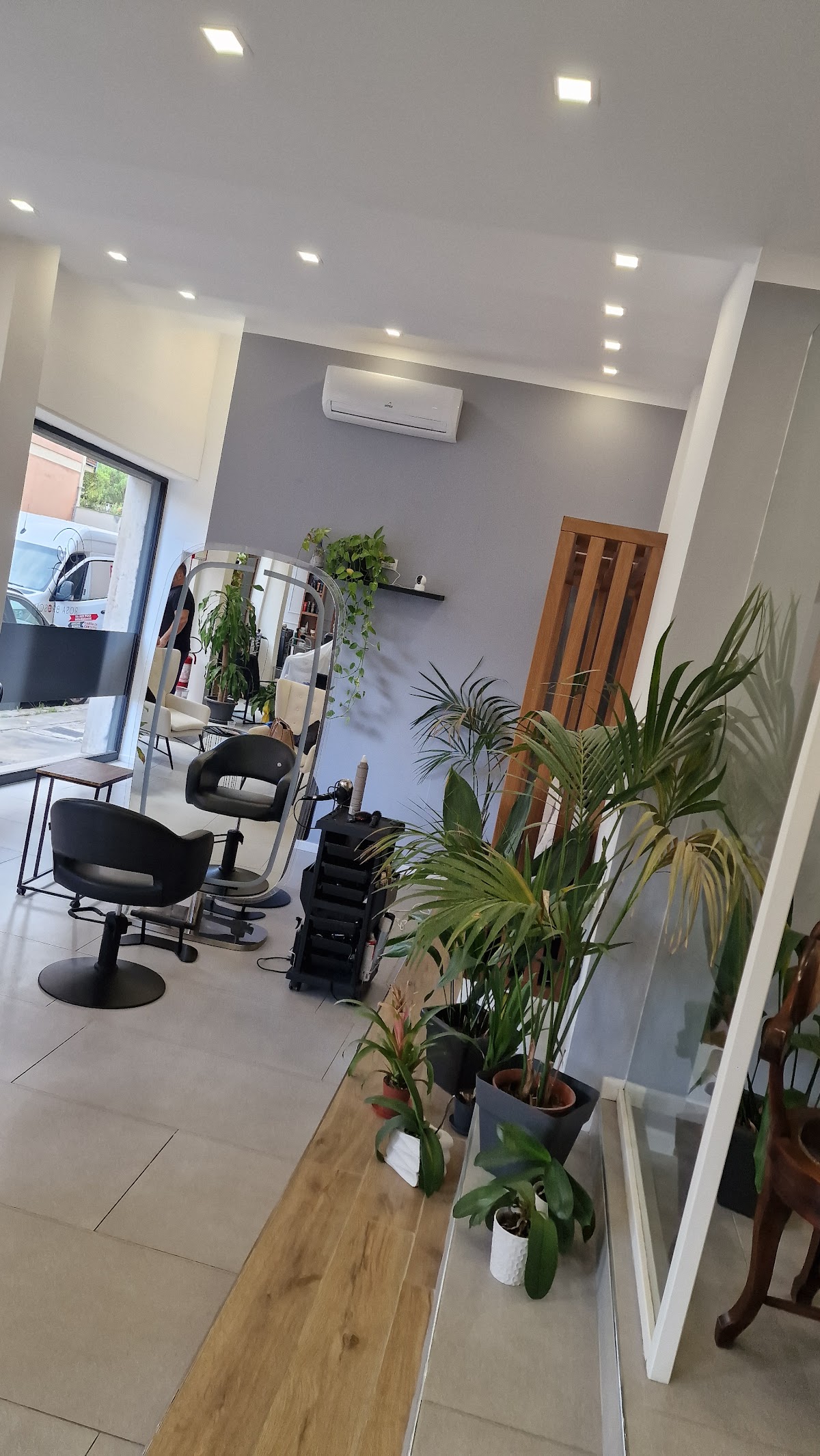 Rosa Brescia Studio Estetico Hair Botique Barber Hub