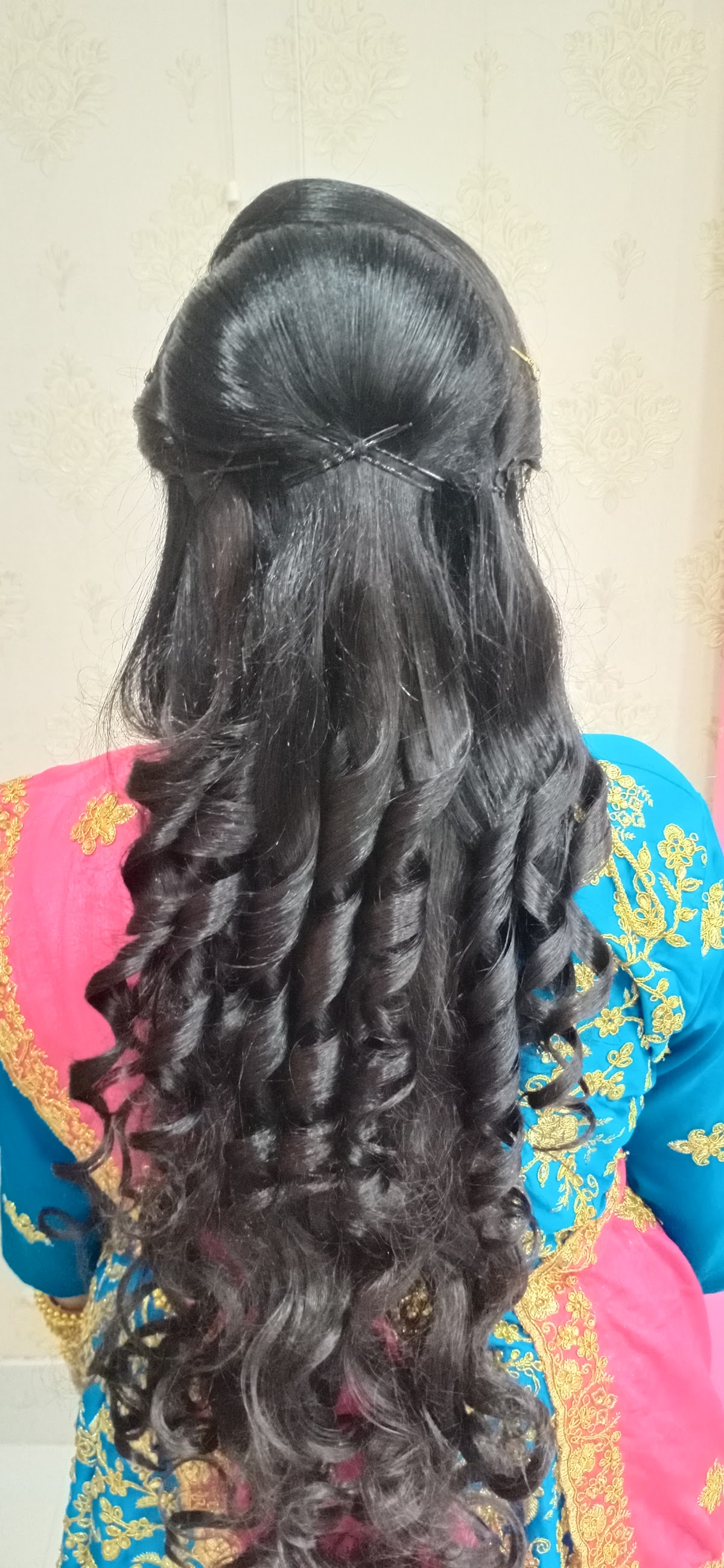 Suji beauty parlour