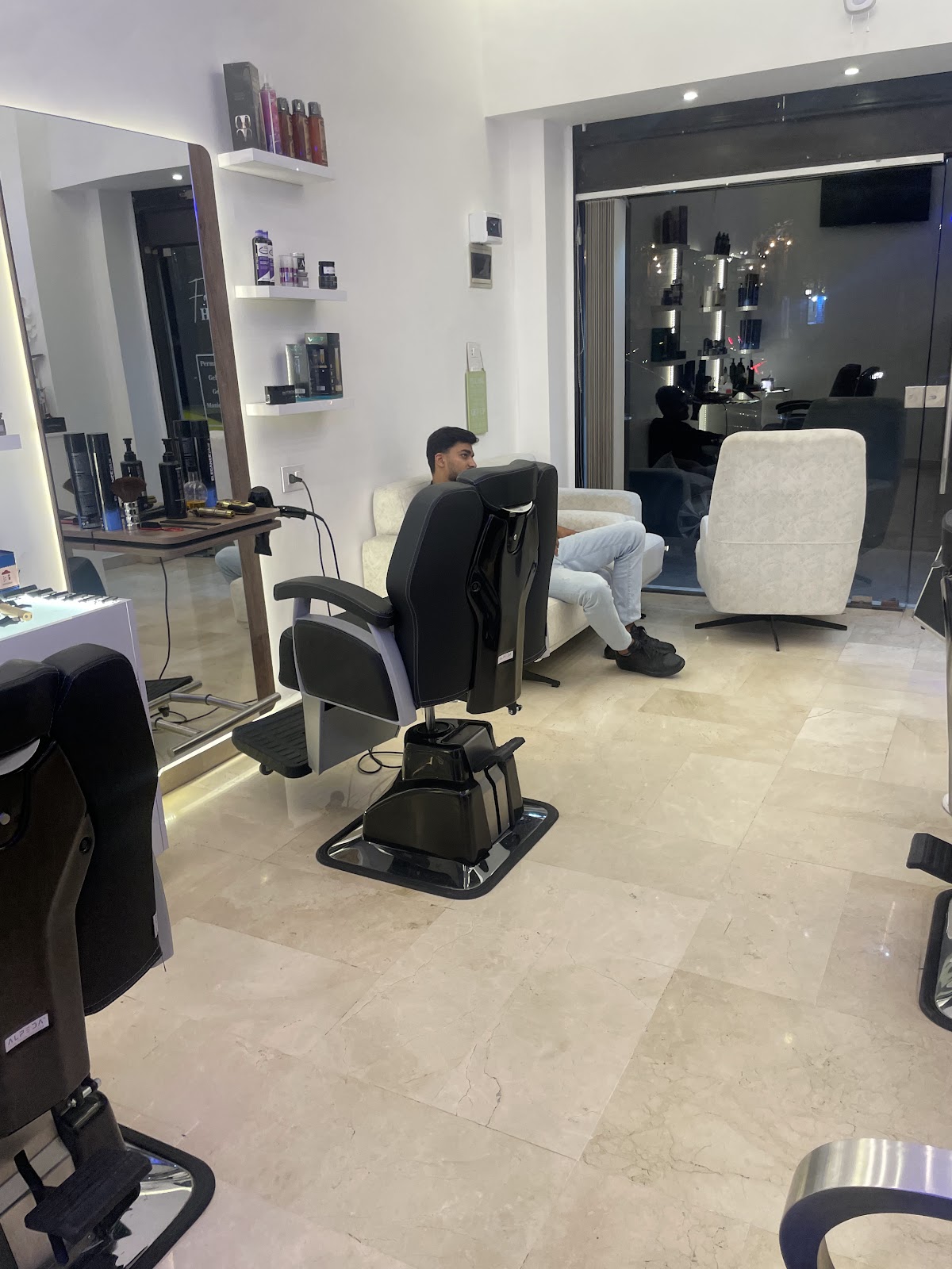 Al Hallak Barber&Spa