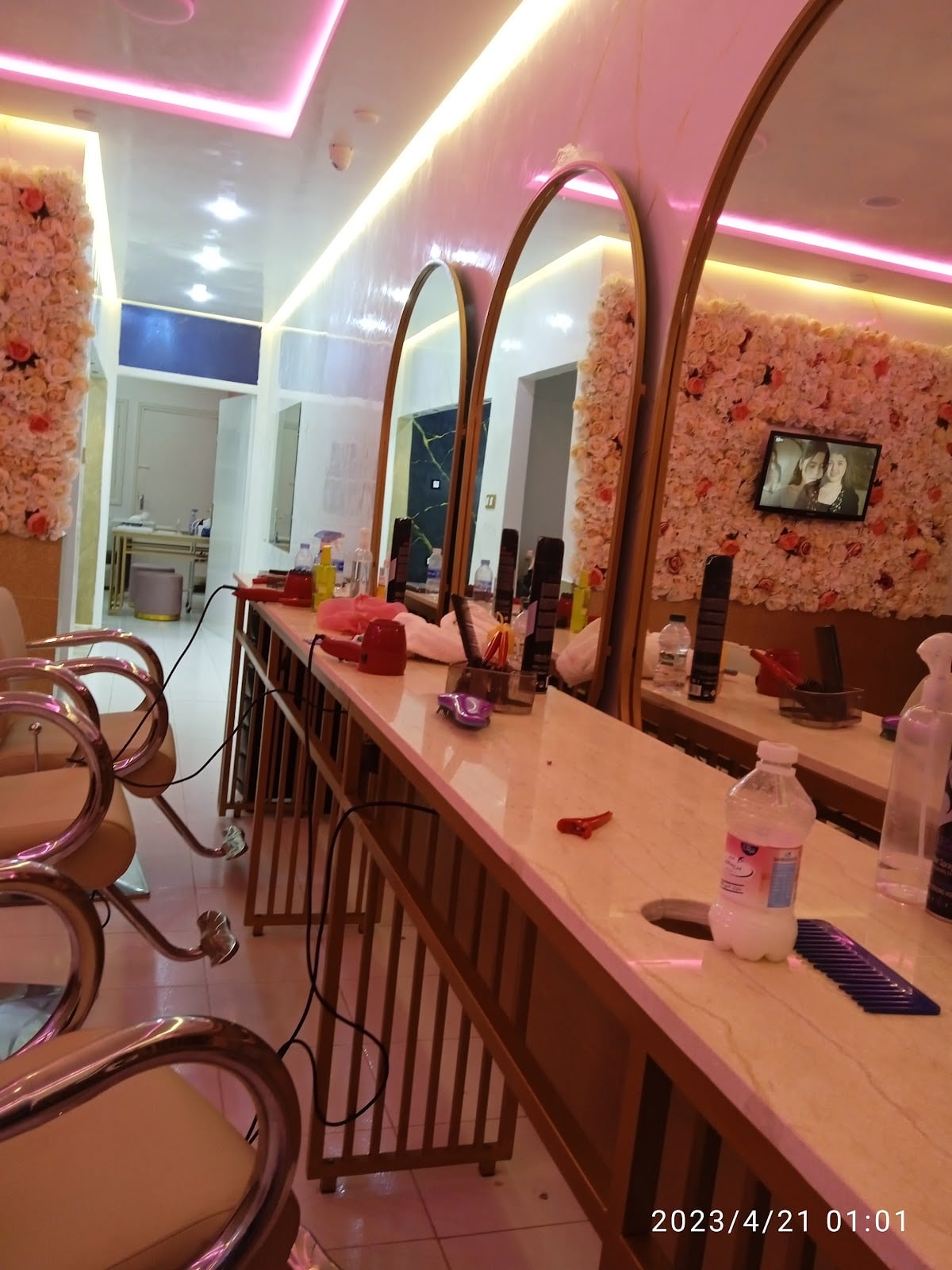 Salon Kleopatre de Coiffure & Esthetique