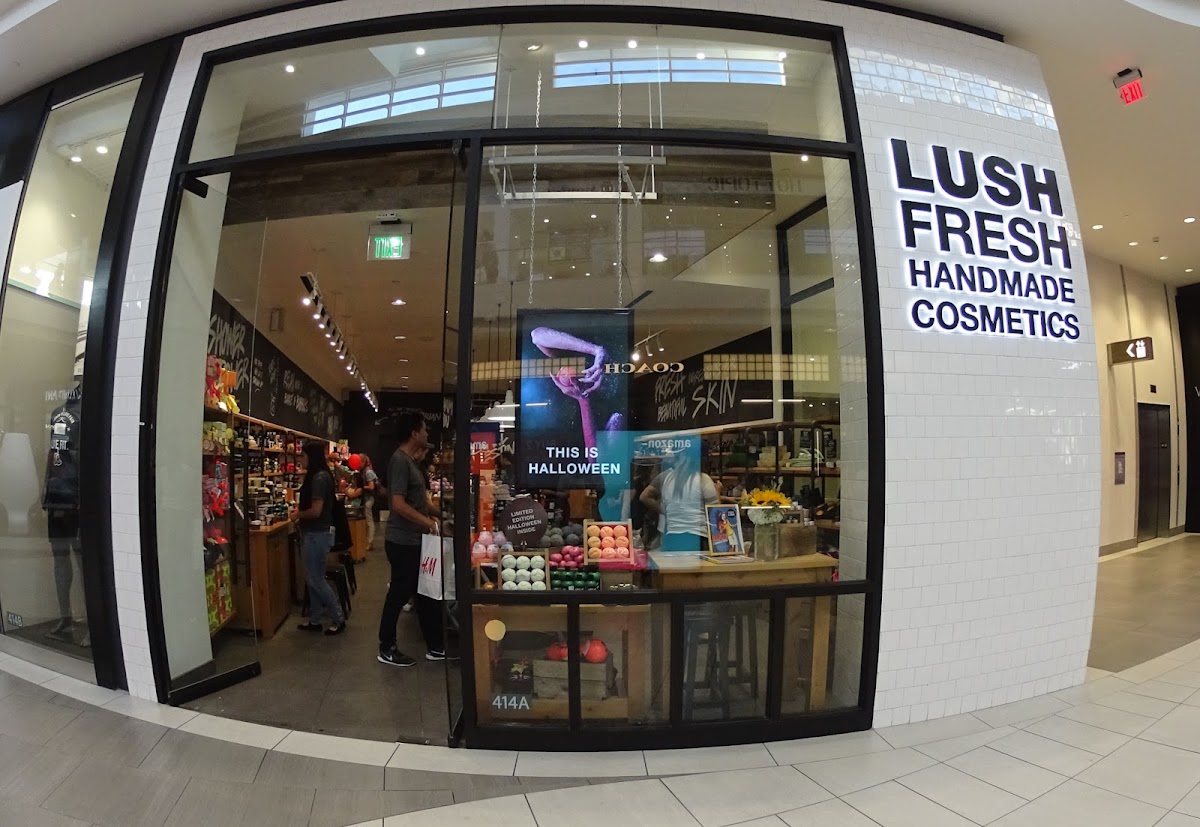 Lush Cosmetics Del Amo