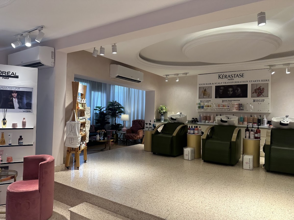 D Beauty Salon & Spa