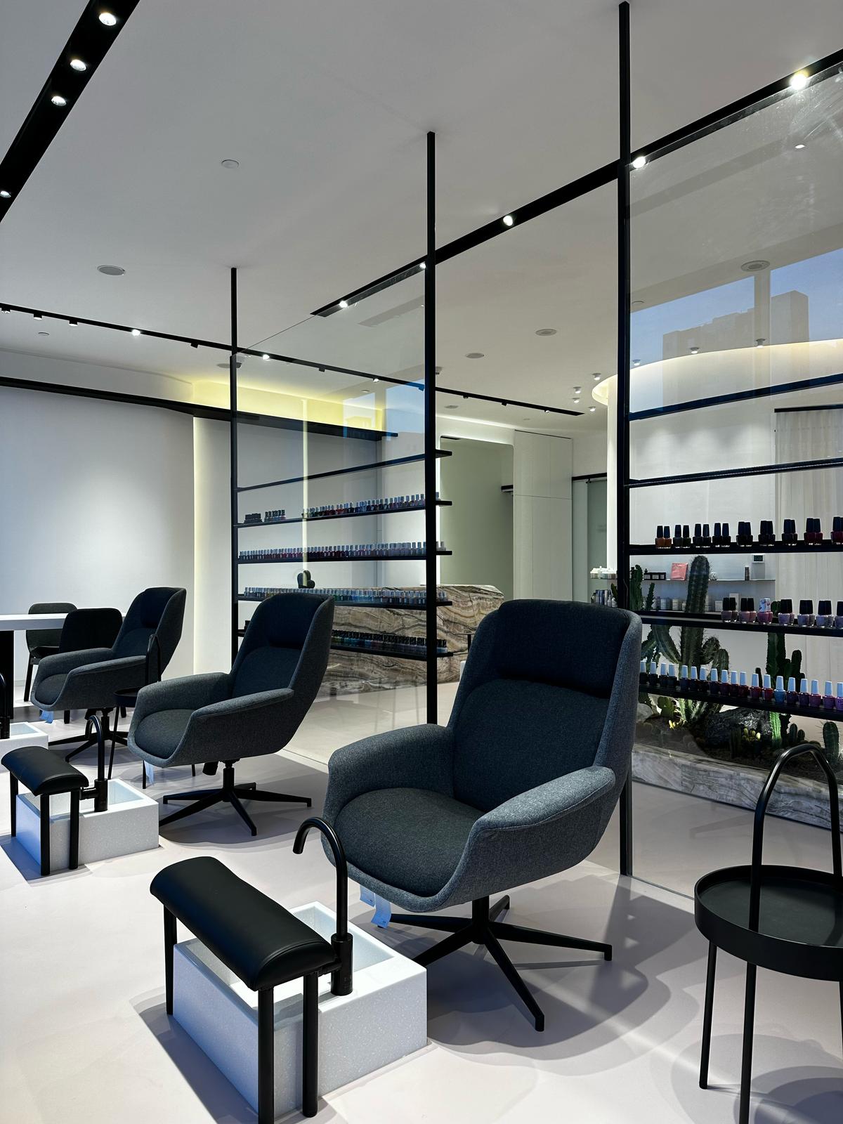 Falsies Salon