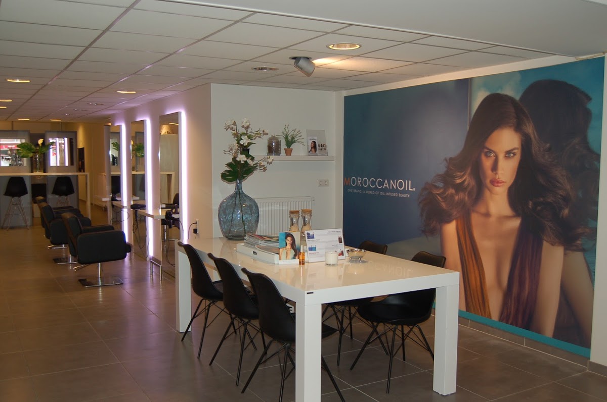 Hairglow - Kappers en Haarwerken