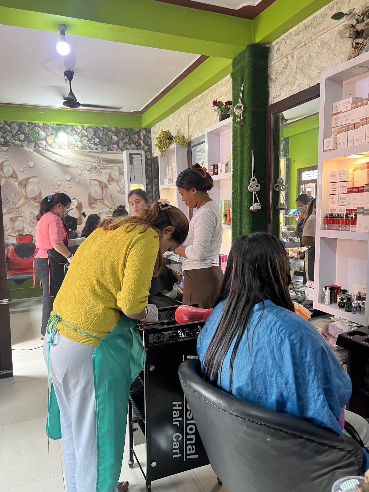 Newlook Beauty Parlour & Training Center