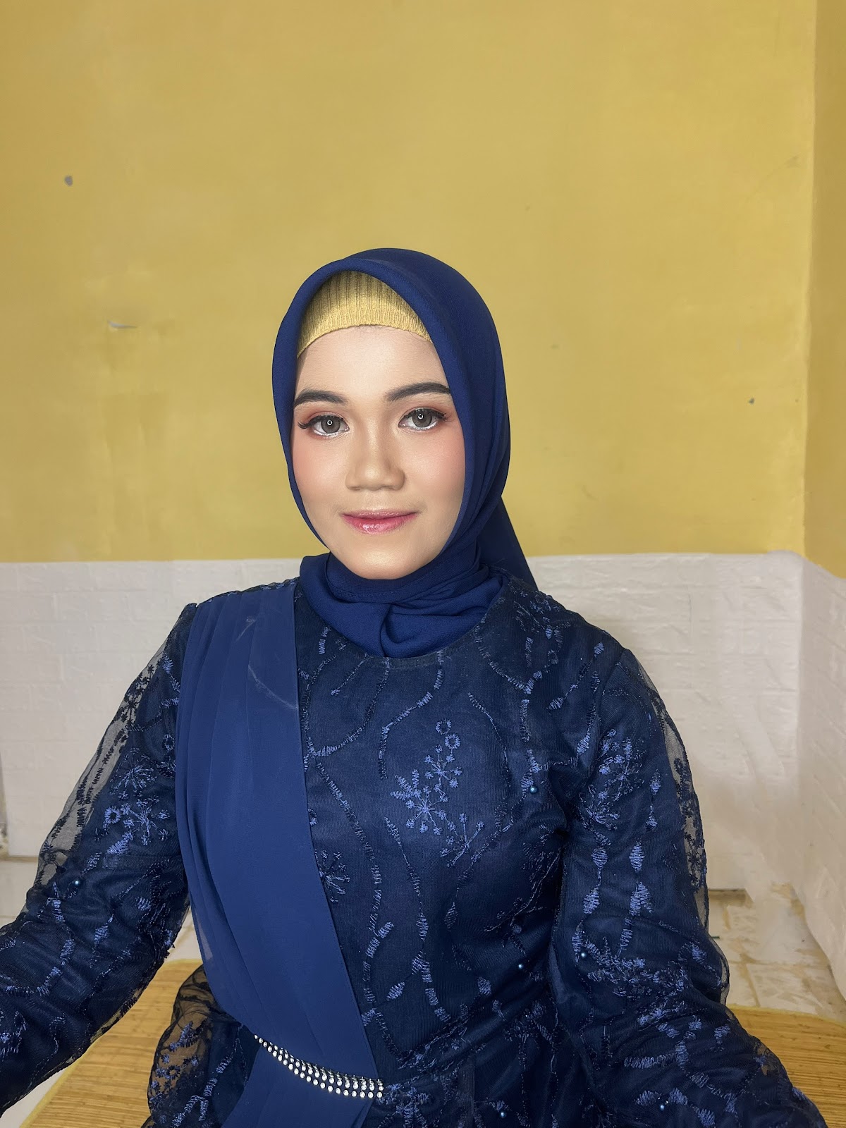 Uchy make up