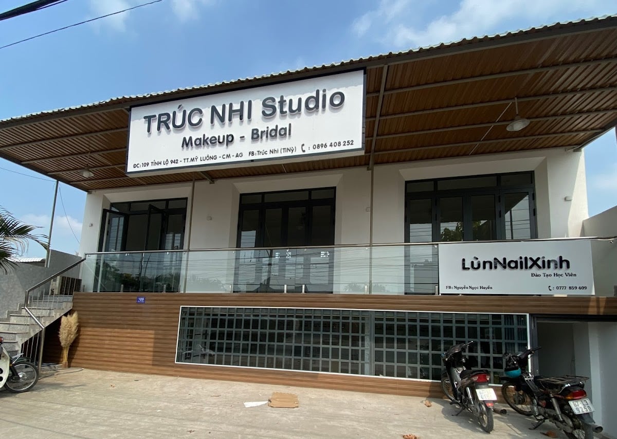 Truc Nhi Studio