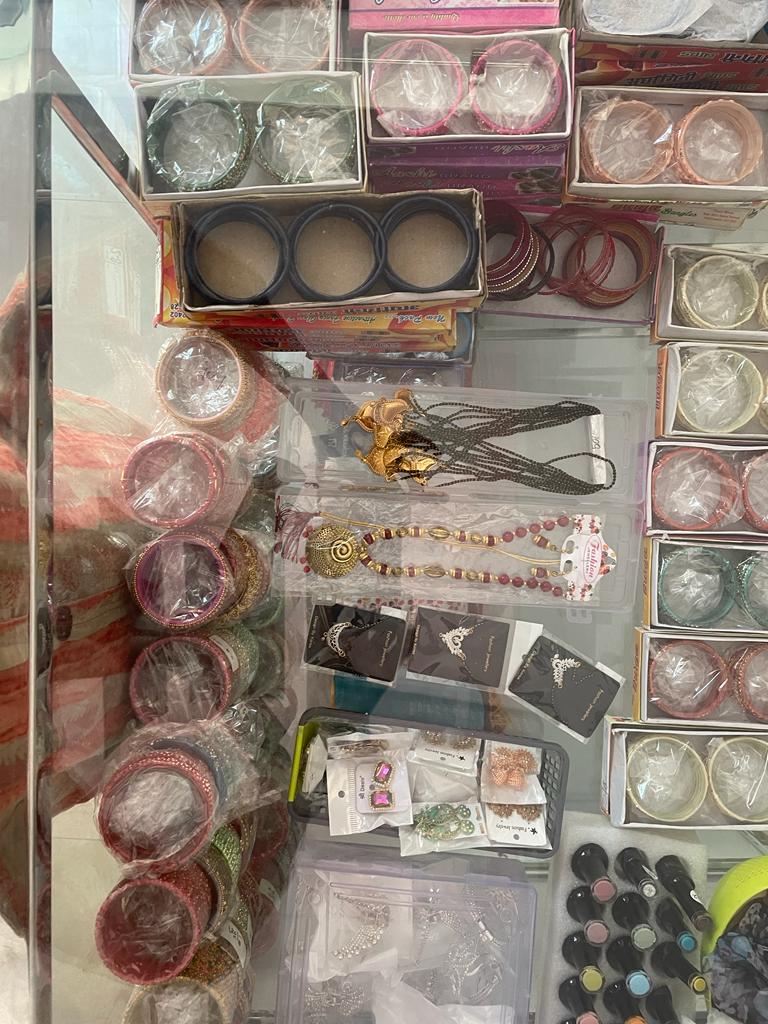 OM Cosmetic Store