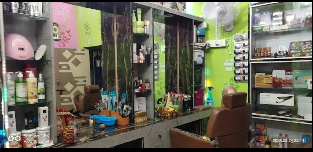 Pari Beauty Parlour