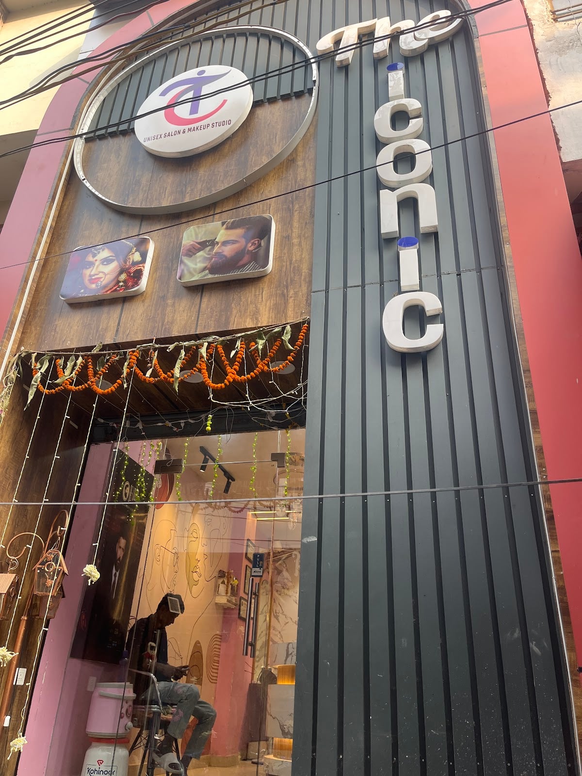 The Iconic Unisex Salon