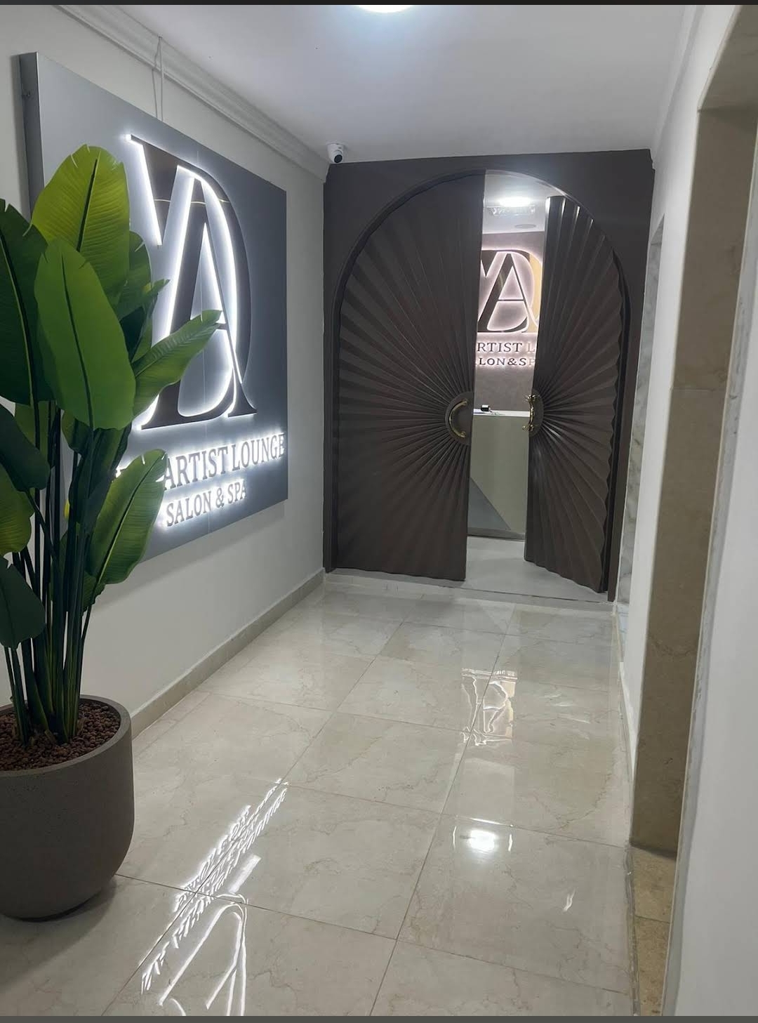 Dina Artist Lounge