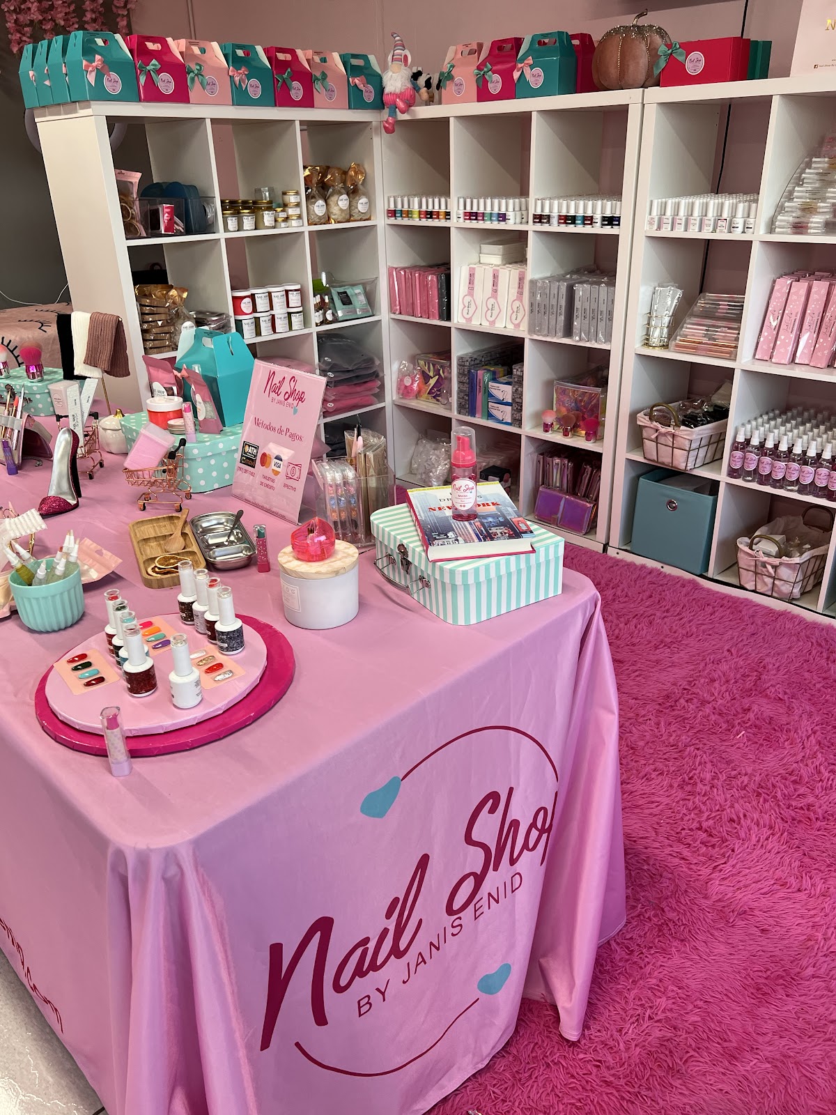 Maia Beauty Artisan Shop