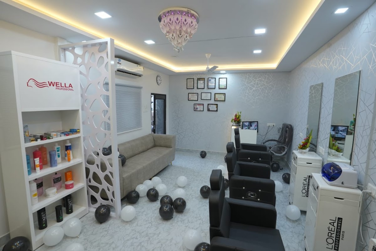 Blackstone Hair & Makeup Studio-Academy