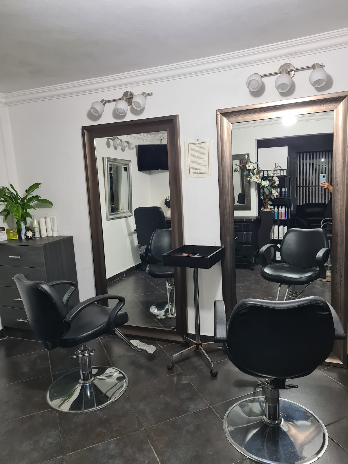 Queens Beauty & Hair
