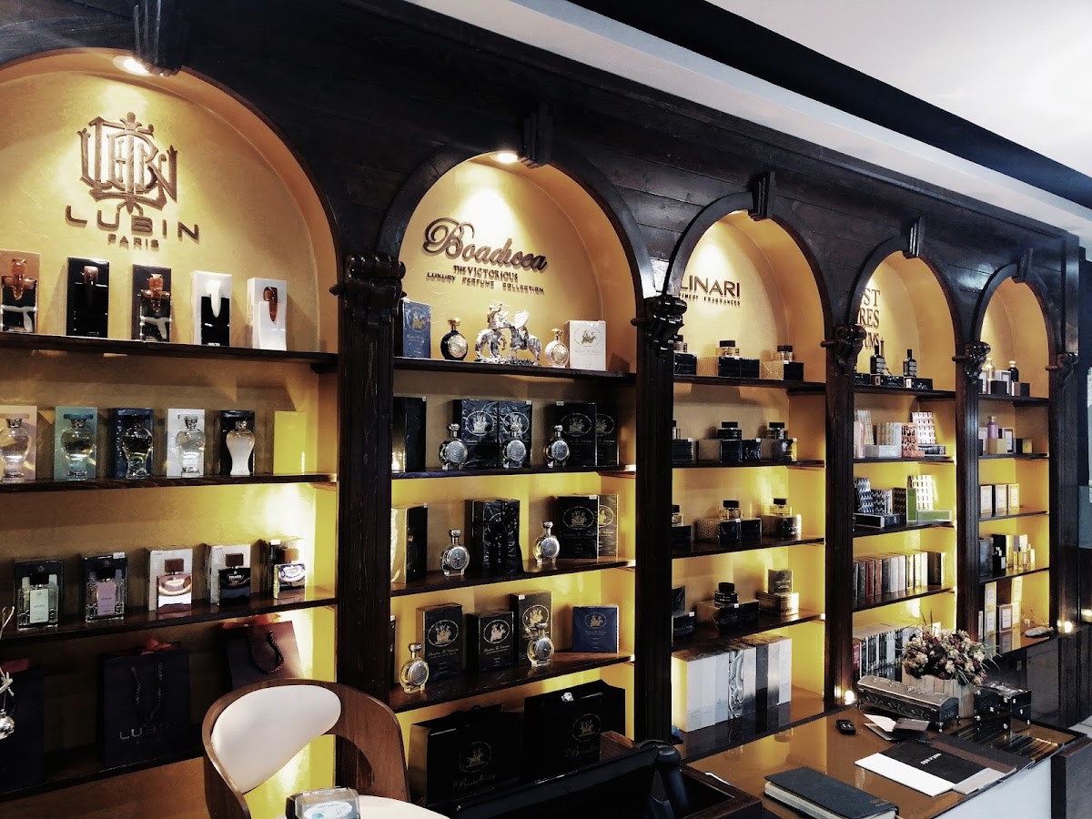 Apameh (Cosmetics and Perfume)