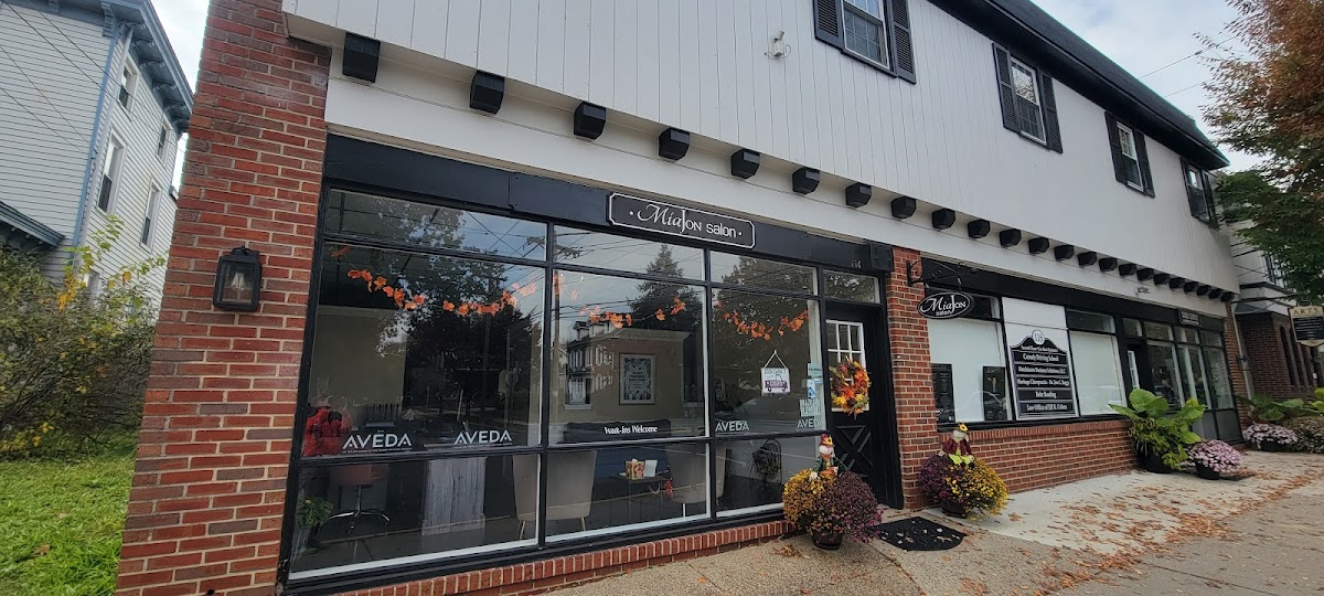 MiaJon Salon