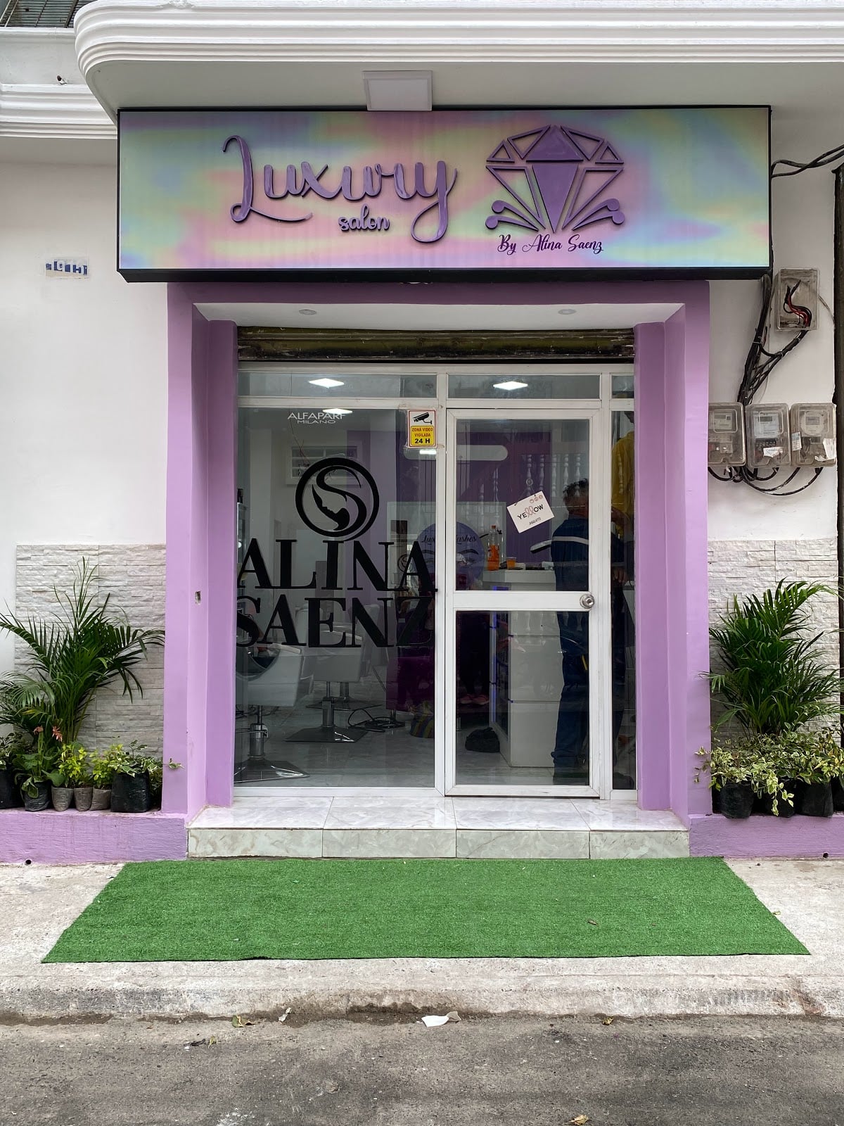 Luxury Salon by Alina Saenz