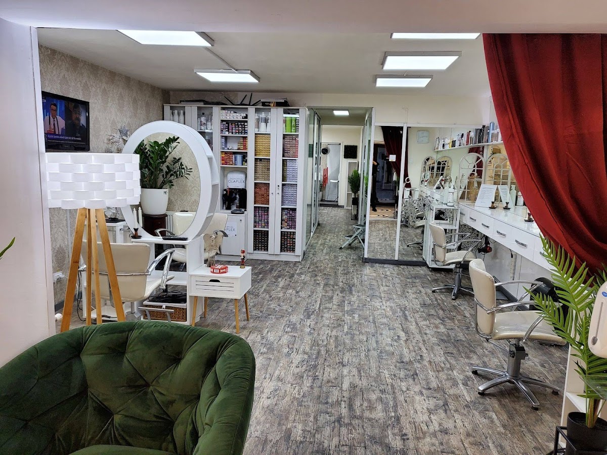 Rustic Delux Salon